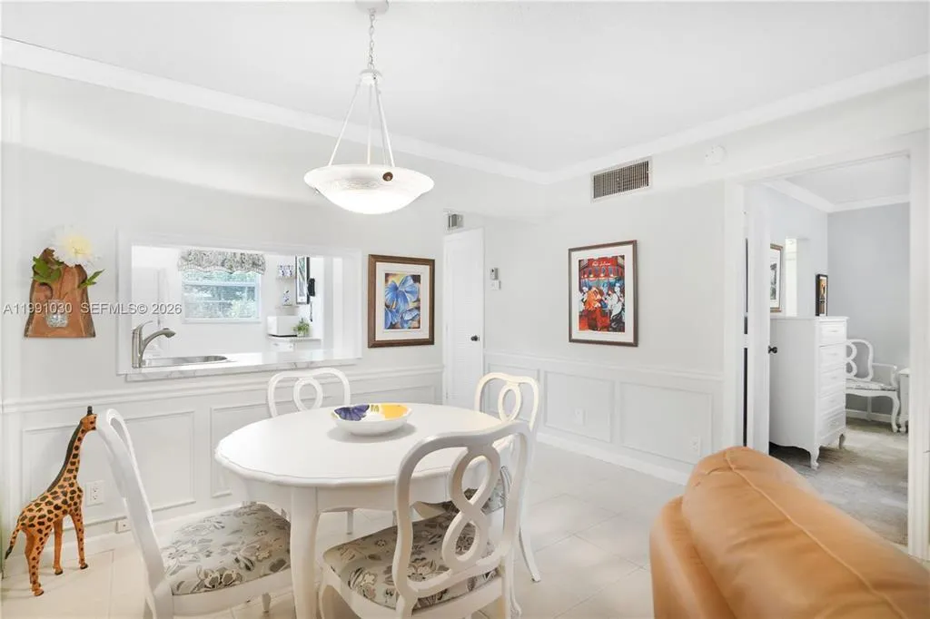 pic 1 -dinning room 1