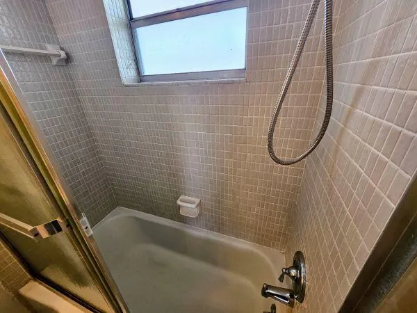 Bathtub