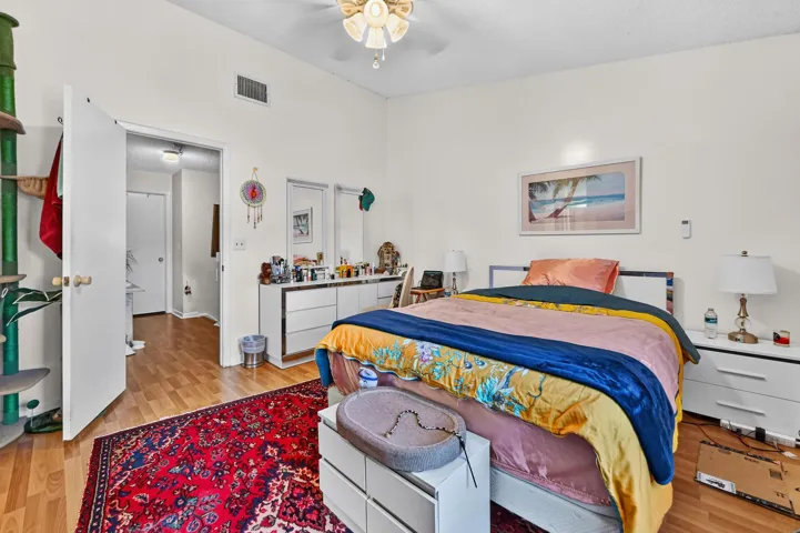 30 Bedroom 03