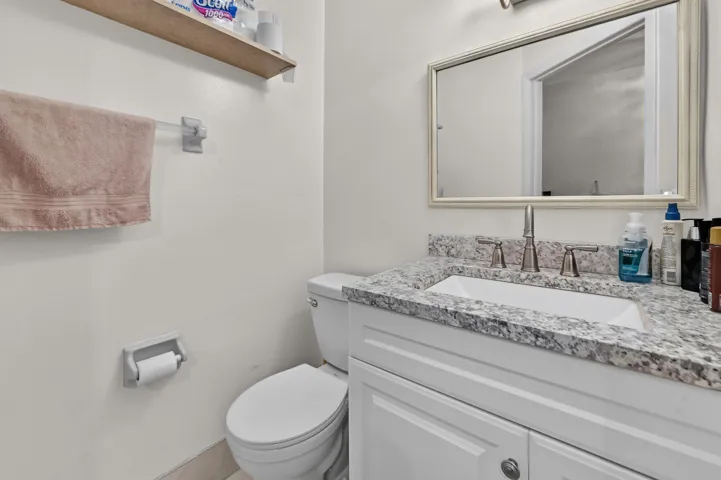 07 Bathroom 01