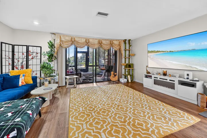 09 Living room 01