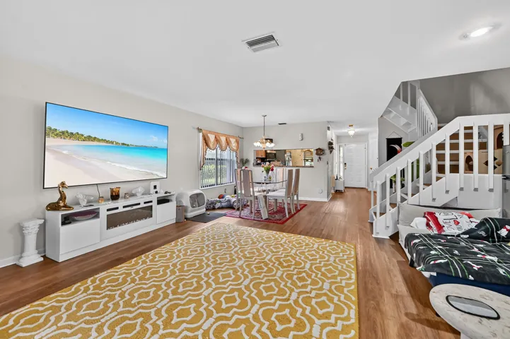 15 Living room 04