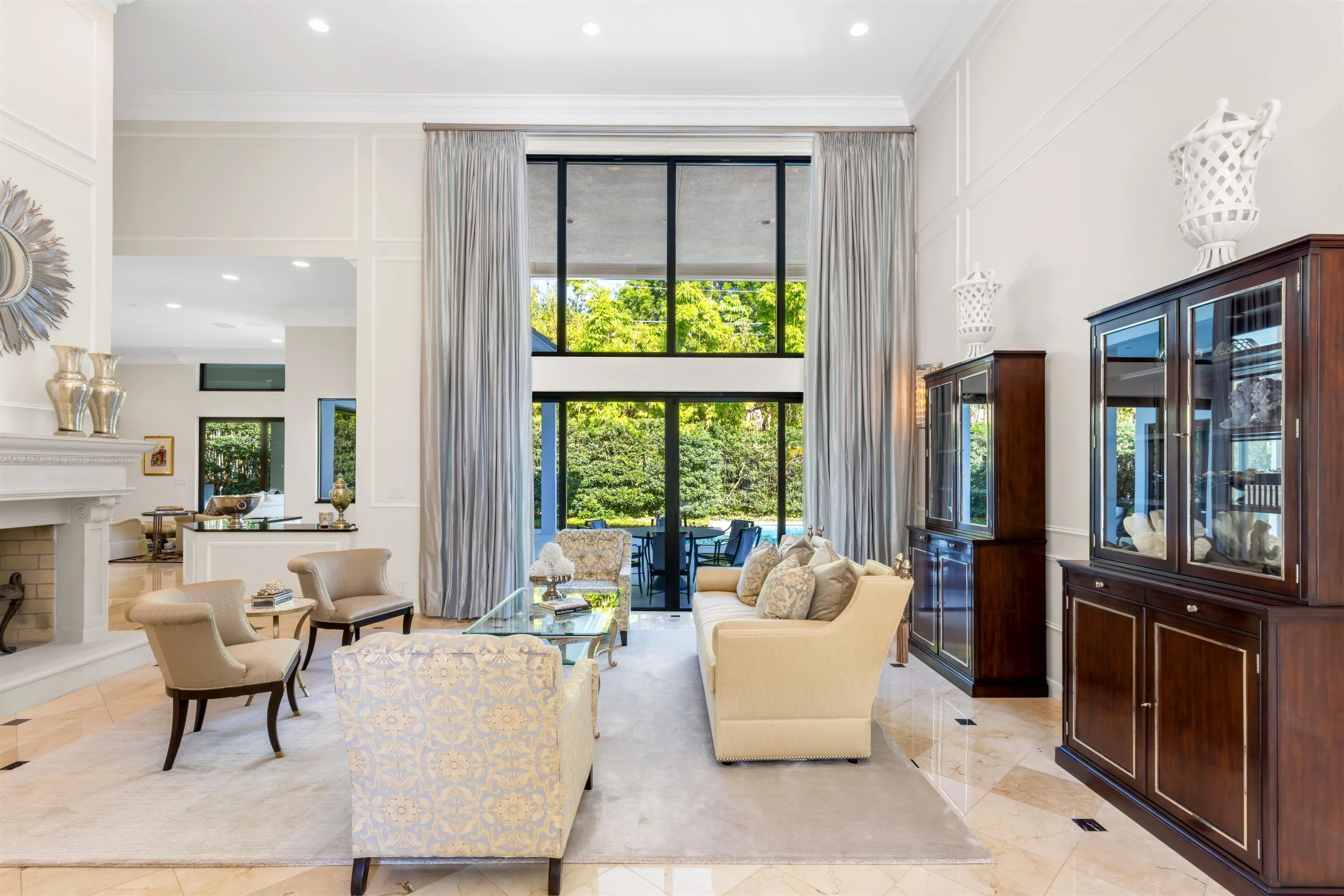 LIVING_ROOM_TO_PATIO