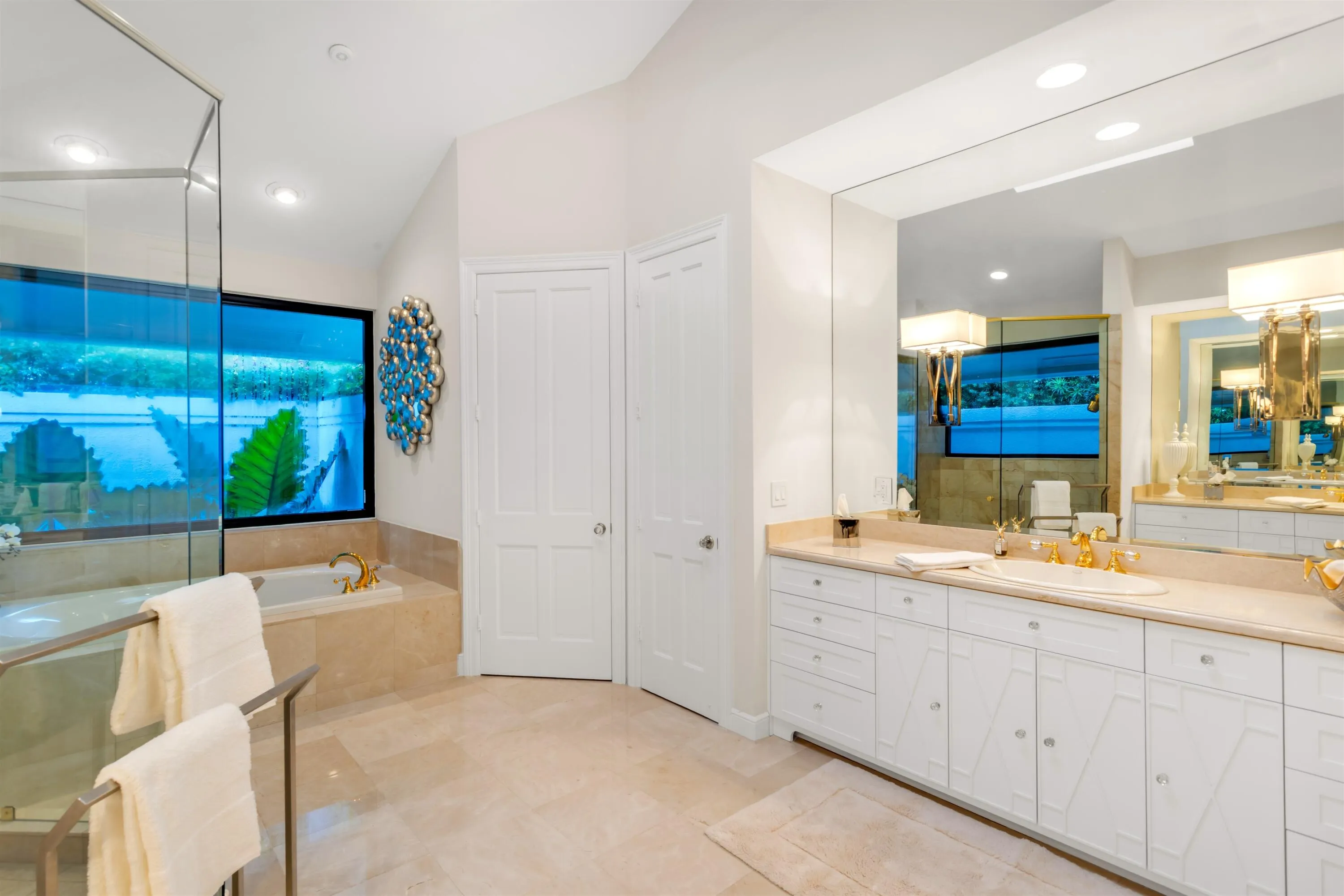 PRIMARY_BATHROOM_ANGLE