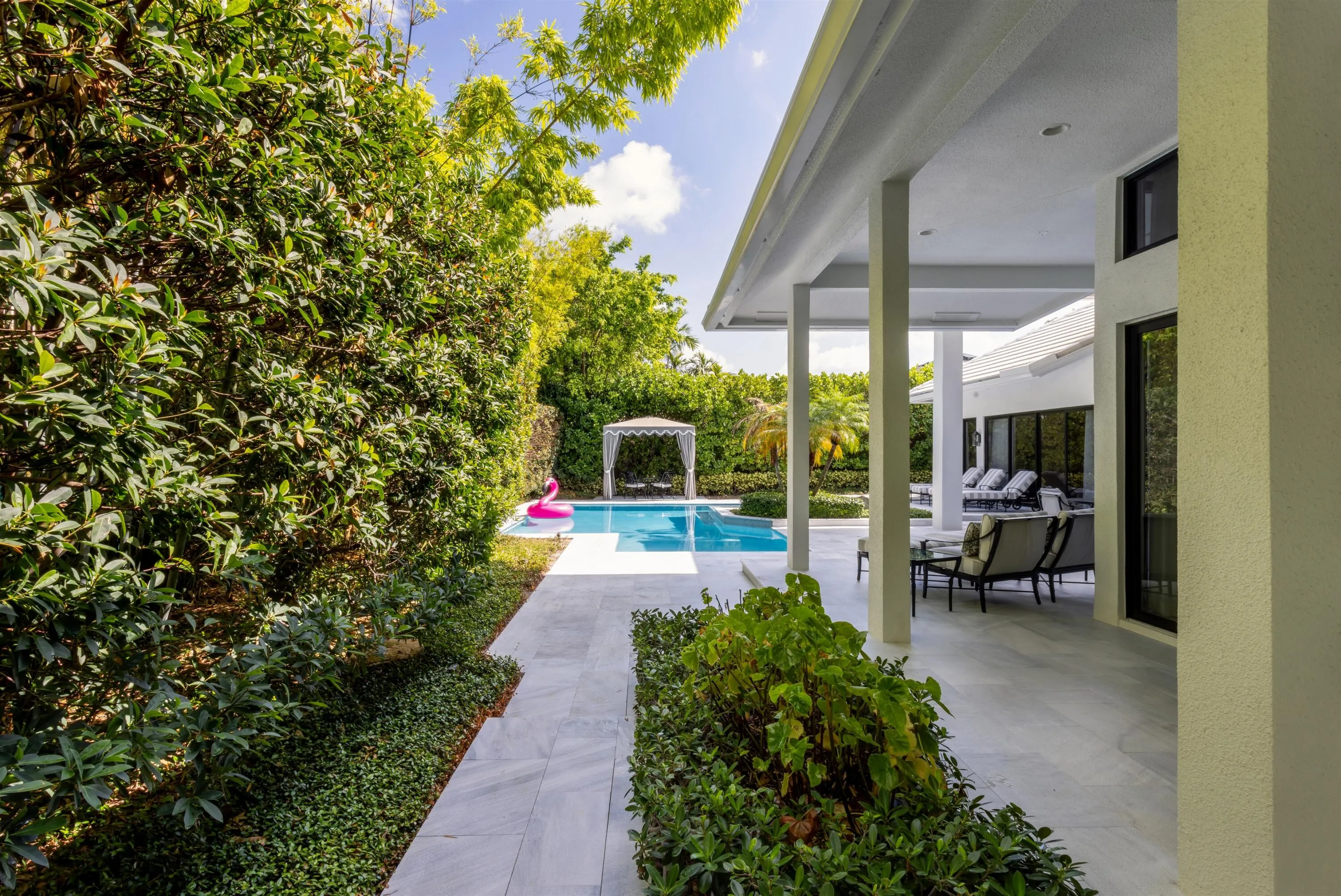 PATIO_TO_POOL