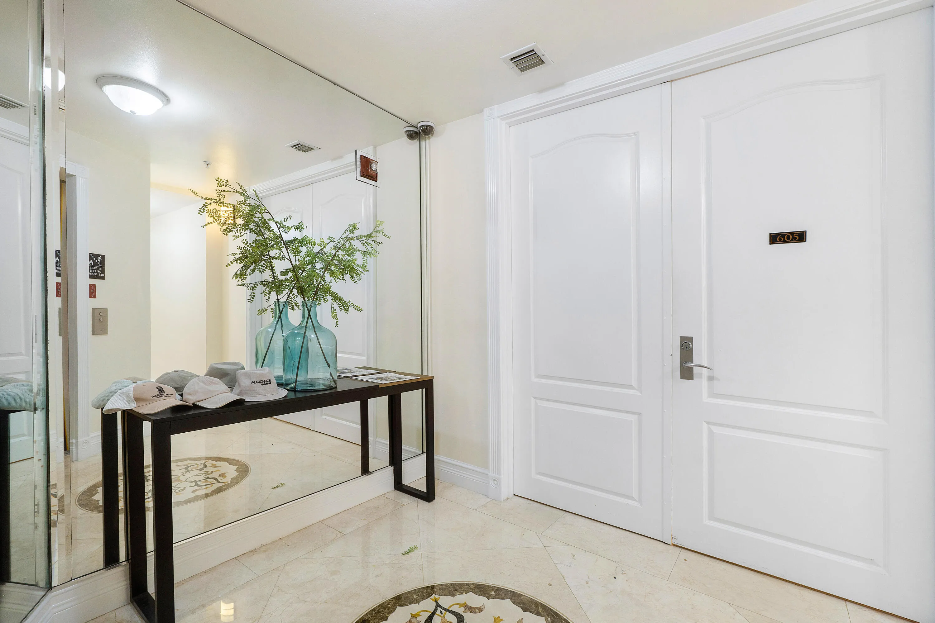 002-201SouthNarcissusAvenue-605-WestPalm