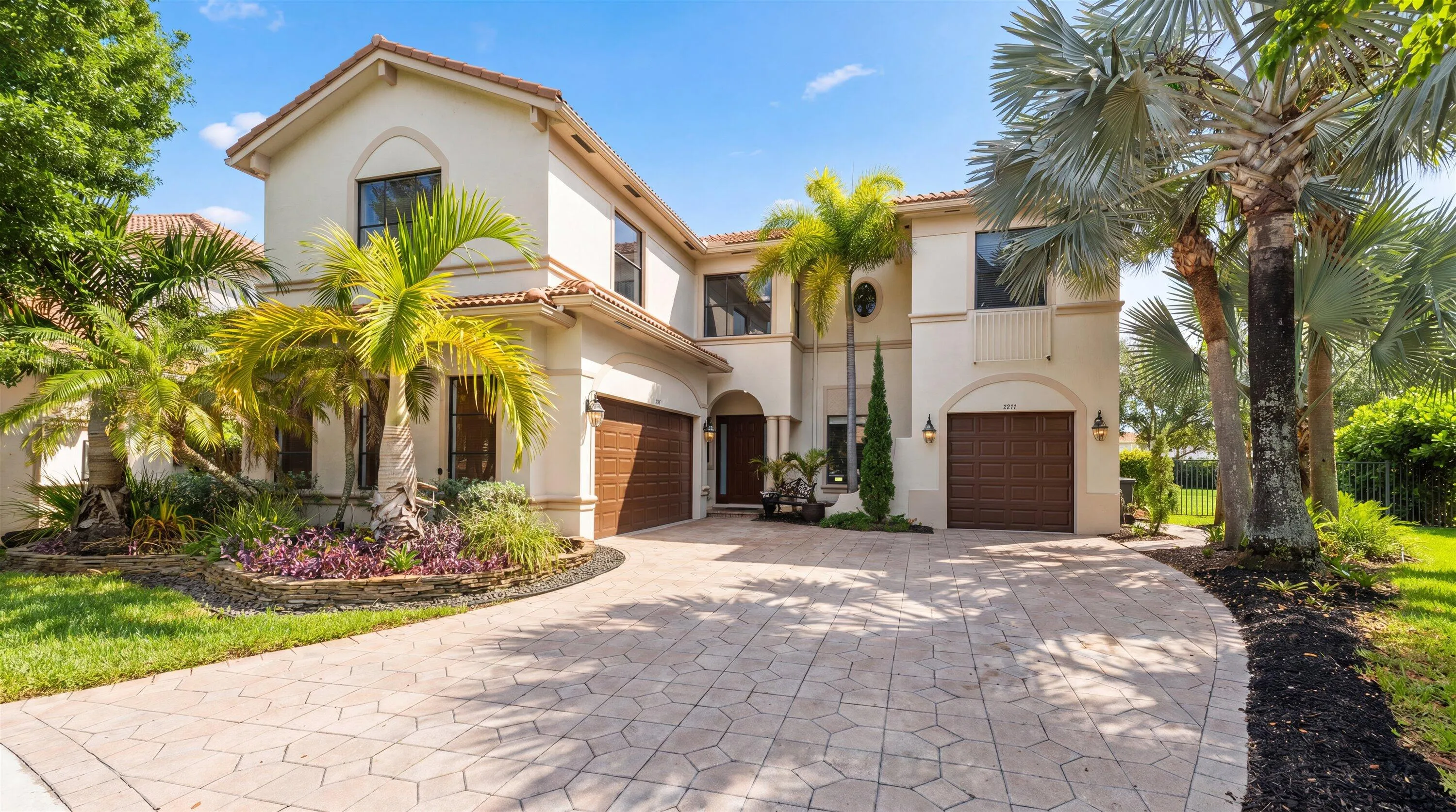 02-1215 Creekside Dr