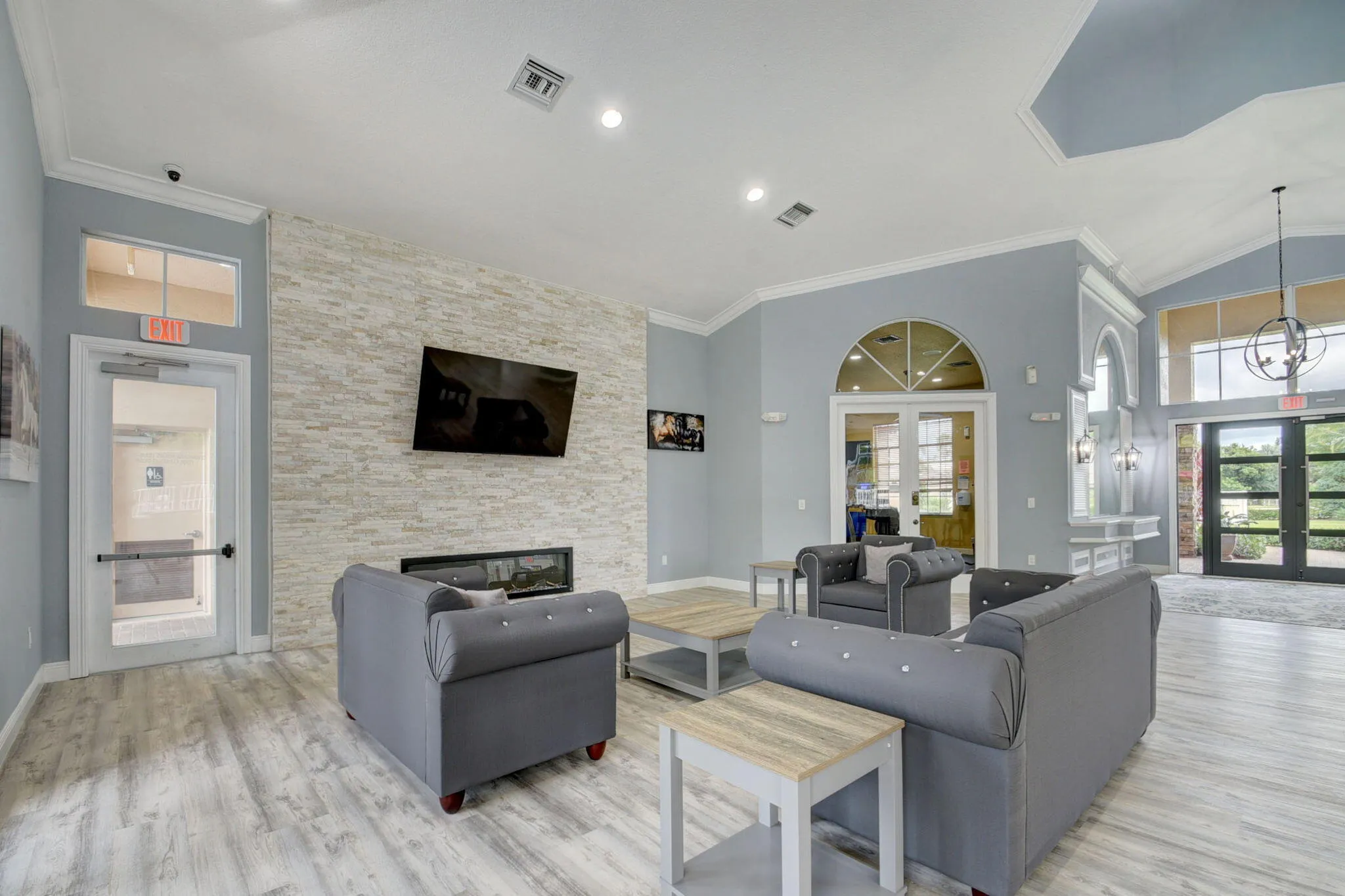 80-web-or-mls-74-web-or-mls-Thoroughbred