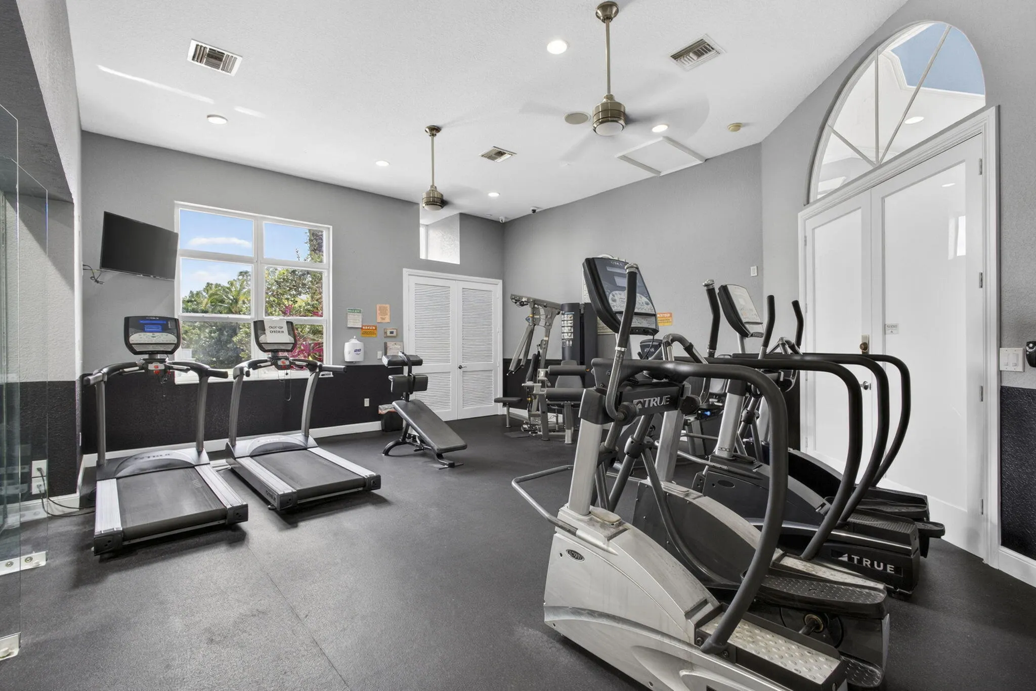 76-web-or-mls-56-web-or-mls-BS1A7506