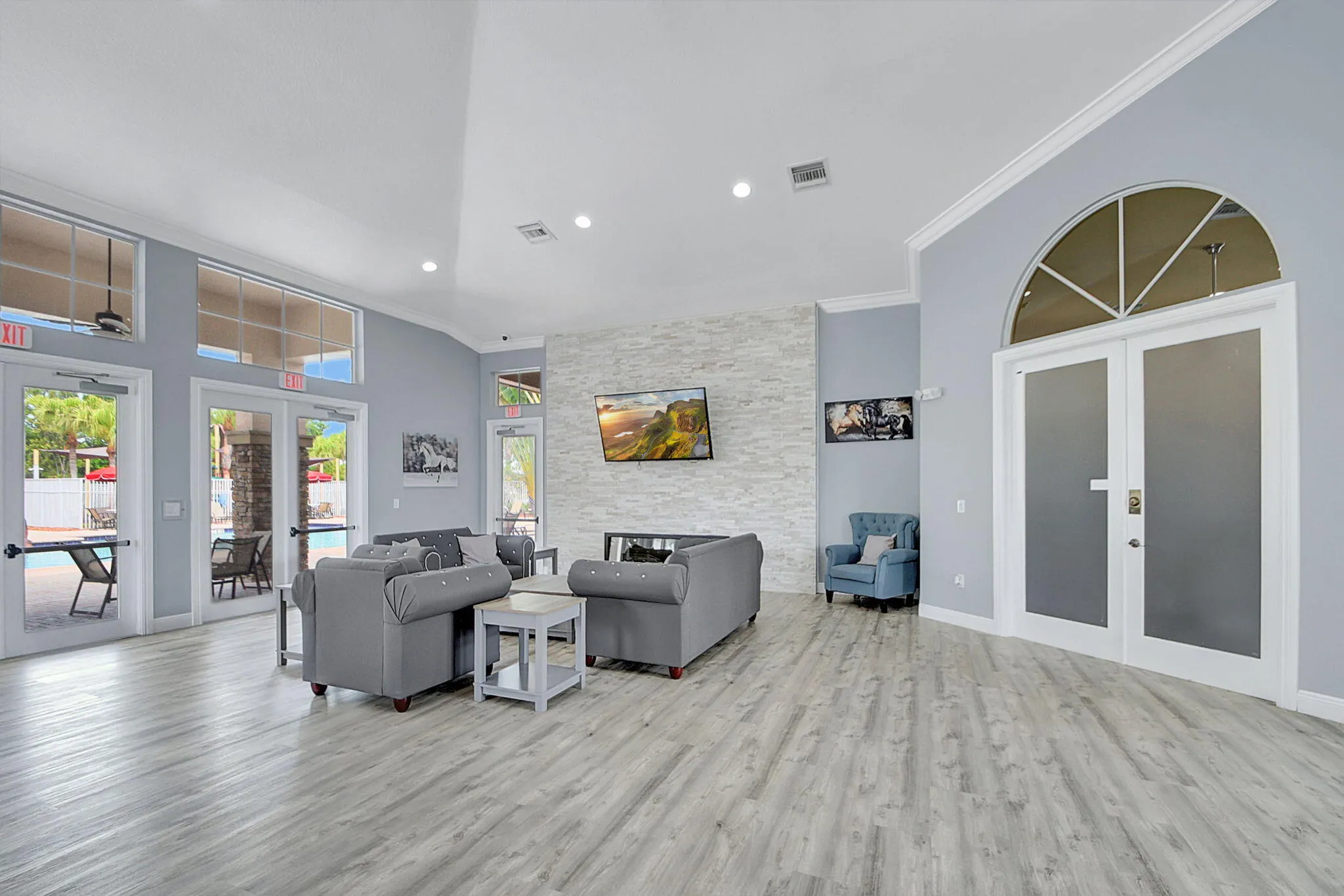79-web-or-mls-73-web-or-mls-Thoroughbred