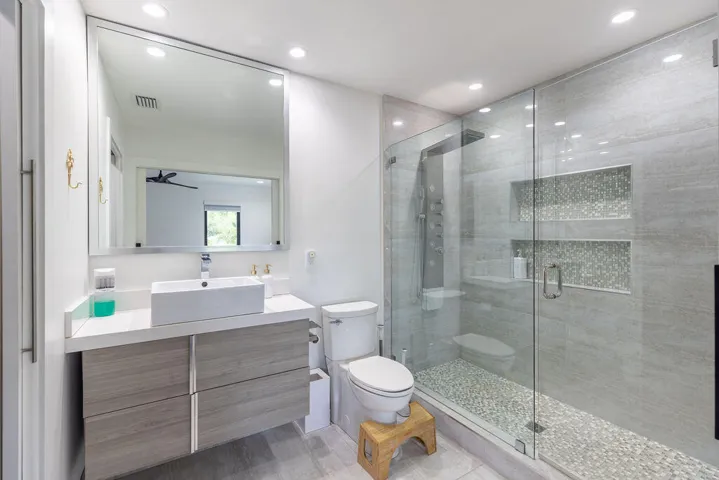 290 NW 6th Street, Boca Raton