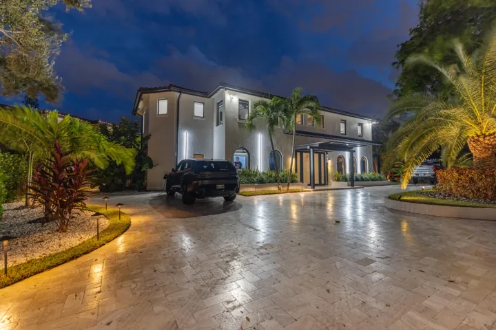 290 NW 6th Street, Boca Raton