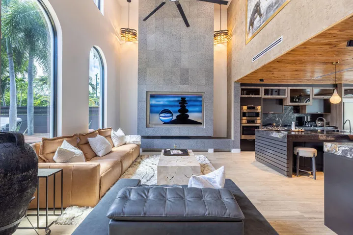 290 NW 6th Street, Boca Raton