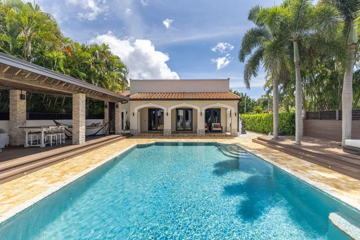 290 NW 6th Street, Boca Raton