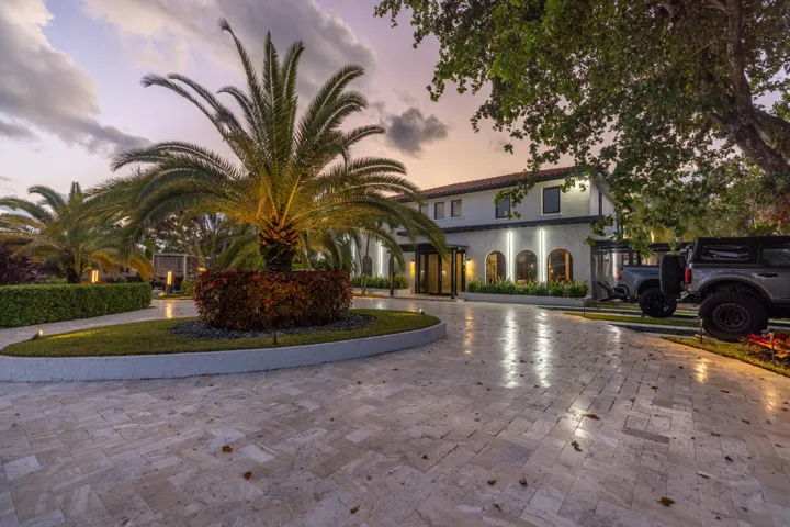 290 NW 6th Street, Boca Raton