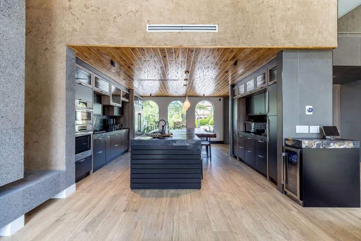 290 NW 6th Street, Boca Raton