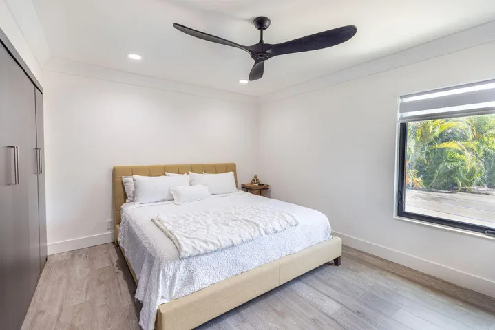 290 NW 6th Street, Boca Raton