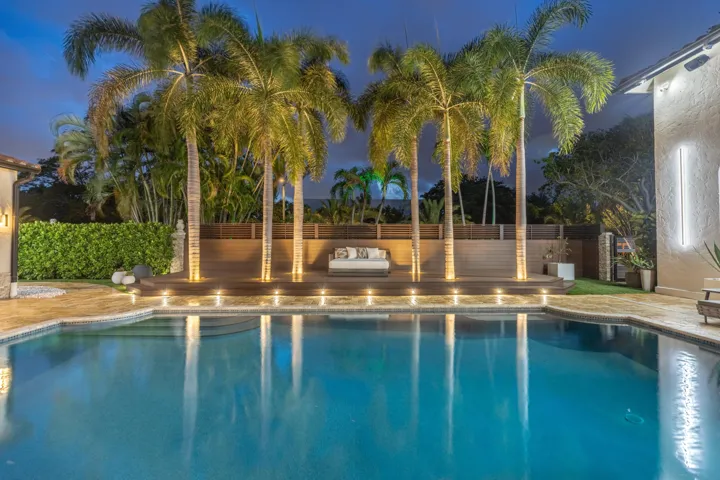 290 NW 6th Street, Boca Raton