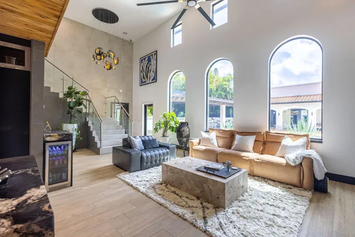290 NW 6th Street, Boca Raton