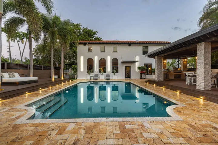 290 NW 6th Street, Boca Raton