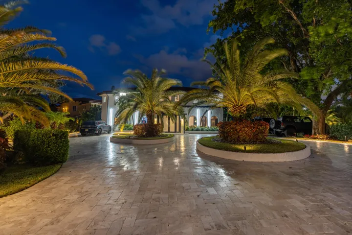 290 NW 6th Street, Boca Raton