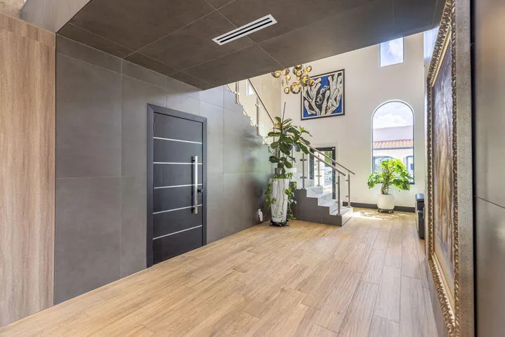 290 NW 6th Street, Boca Raton