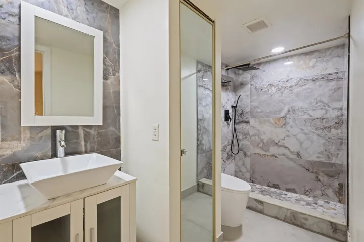 Upgraded 2nd Bathroom