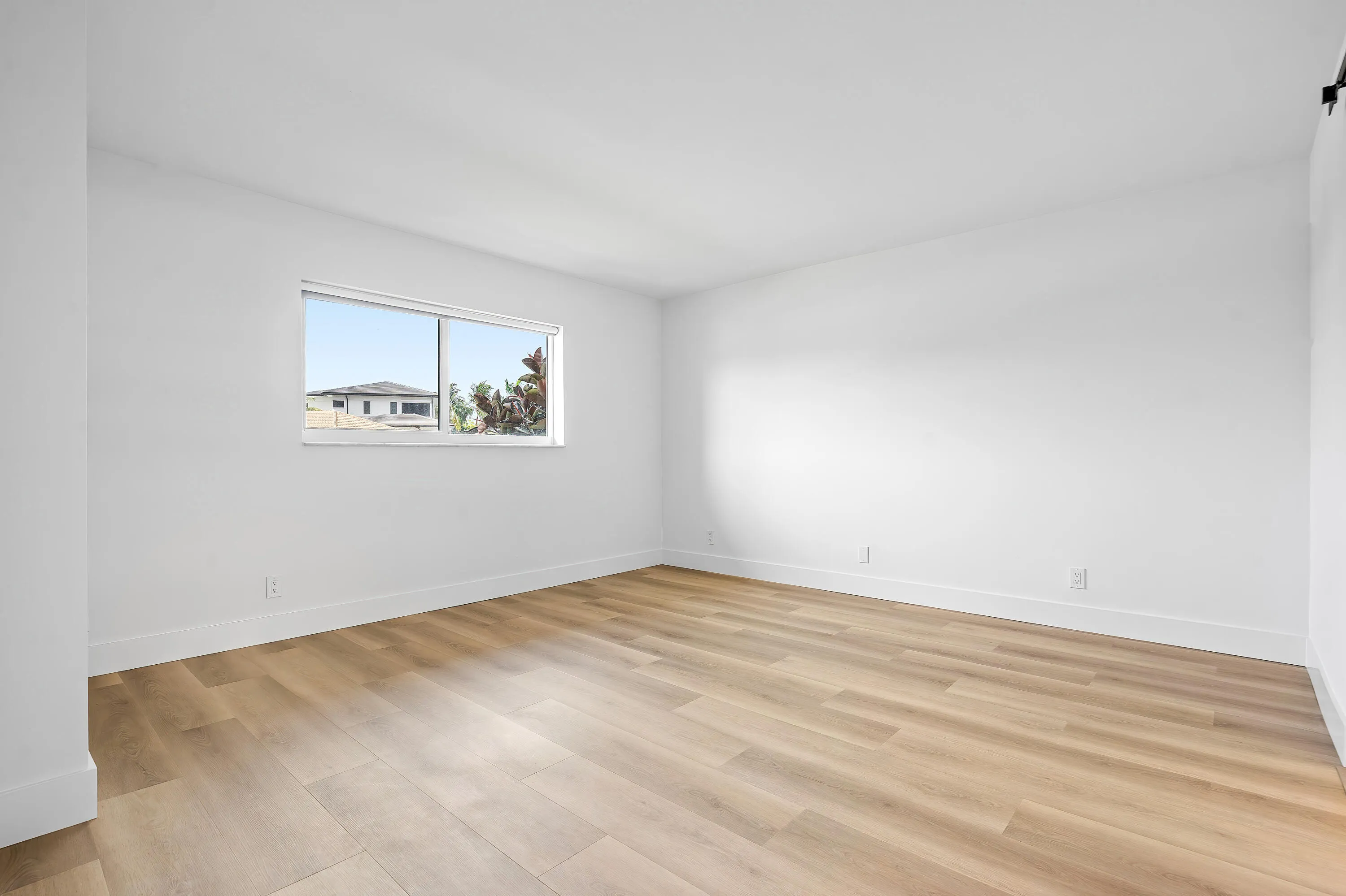 013-750NortheastSpanishRiverBoulevard-Bo