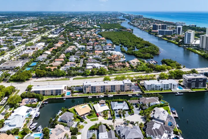 037-750NortheastSpanishRiverBoulevard-Bo