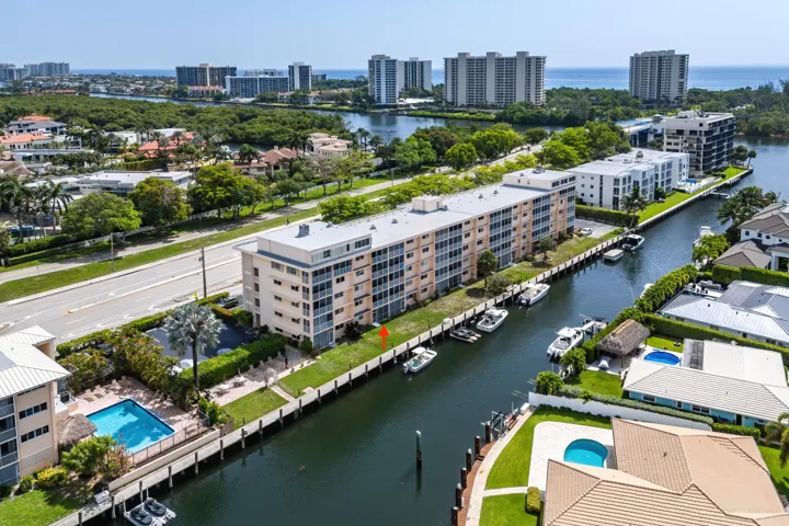 032-750NortheastSpanishRiverBoulevard-Bo