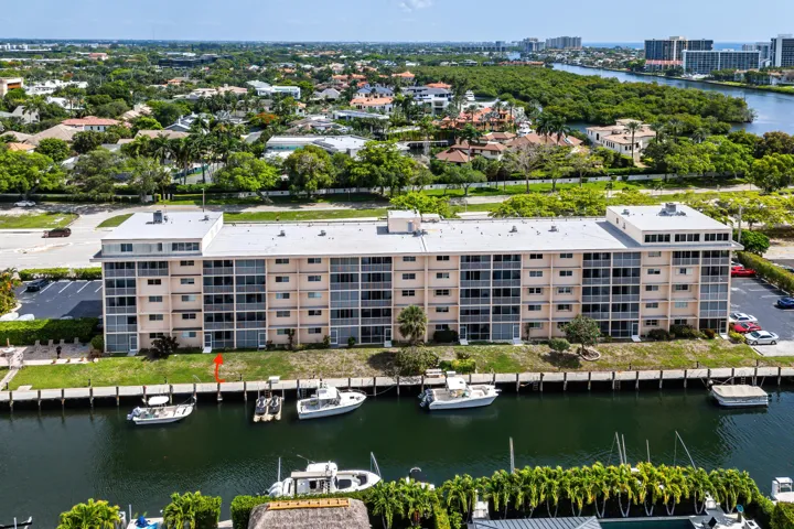 031-750NortheastSpanishRiverBoulevard-Bo