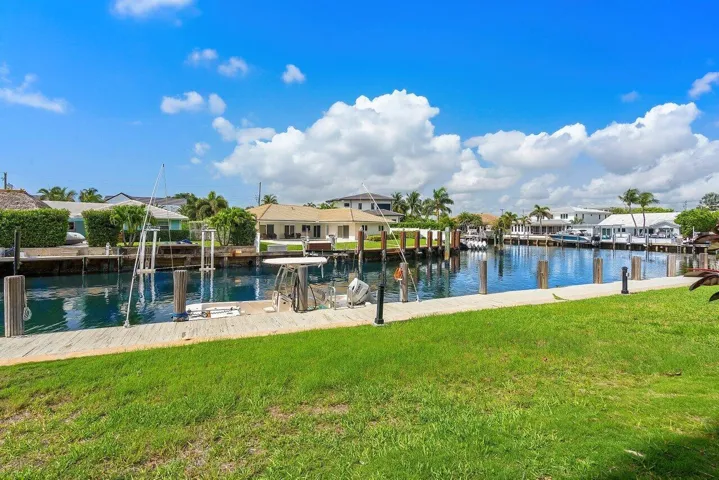030-750NortheastSpanishRiverBoulevard-Bo