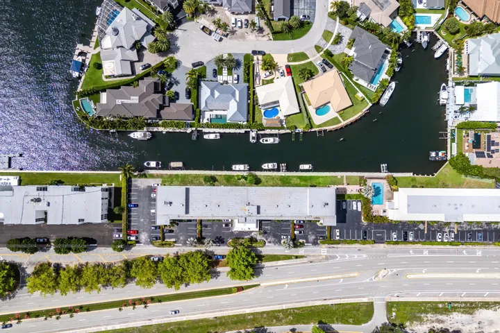 035-750NortheastSpanishRiverBoulevard-Bo