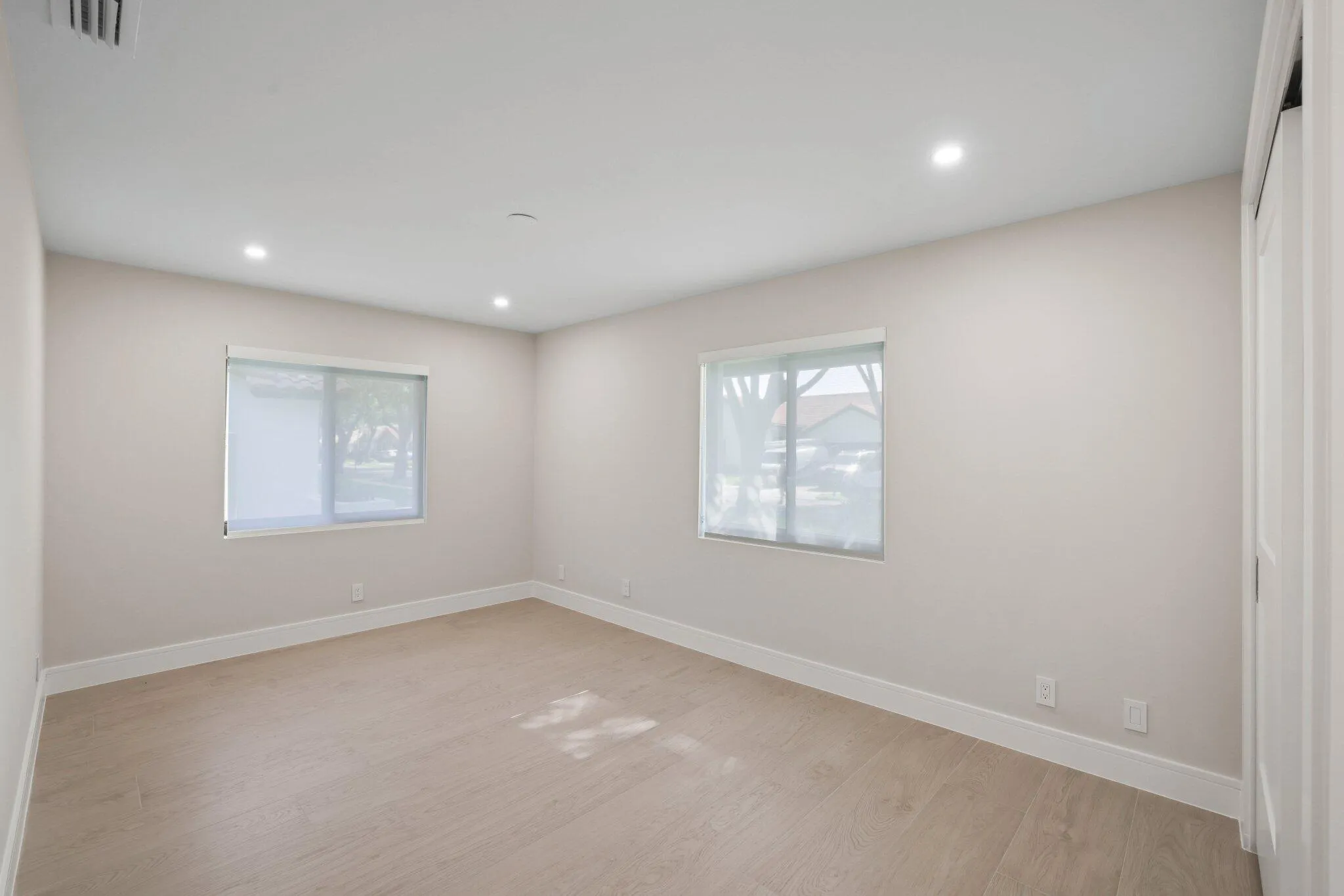 3901 Northwest 27th Ave - 44.jpg-SMALL