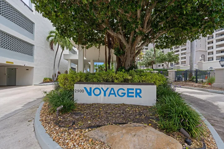 Voyager
