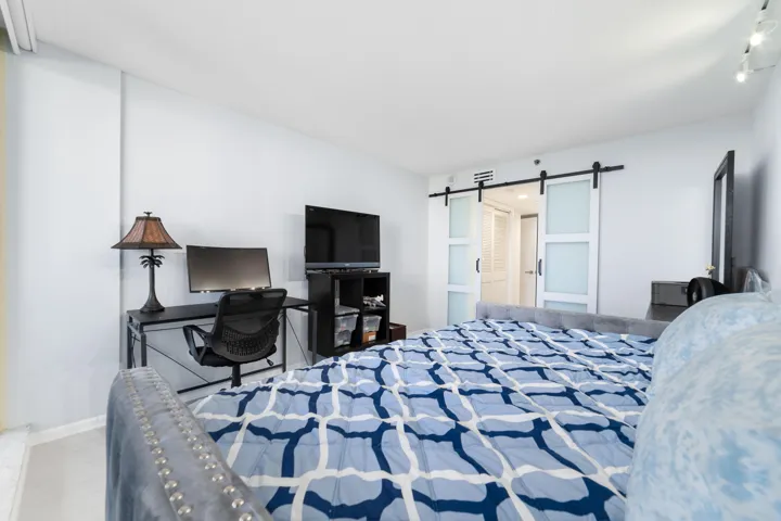 Bedrooms 2
