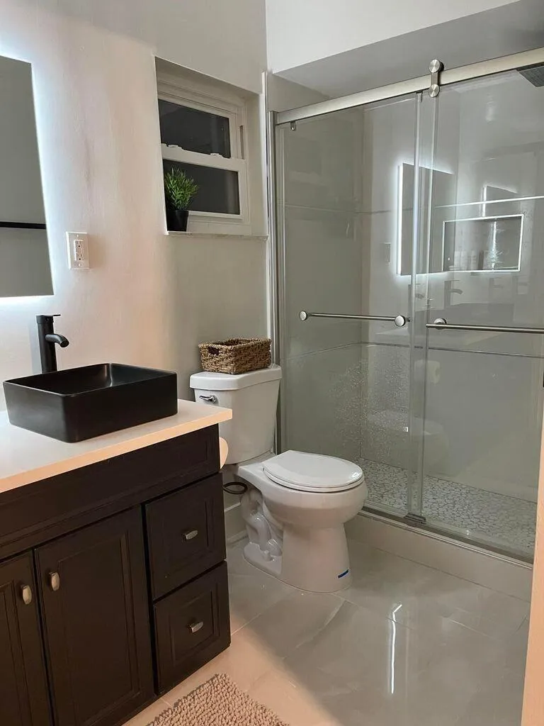 17-web-or-mls-1799_Shower_Tree_Way_017