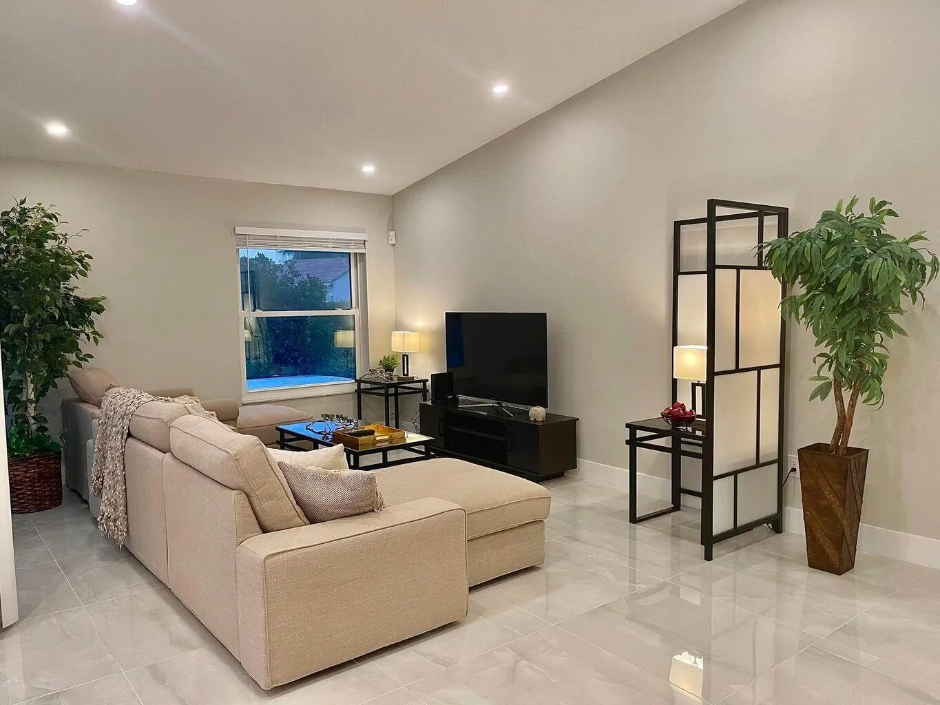 25-web-or-mls-1799_Shower_Tree_Way_025