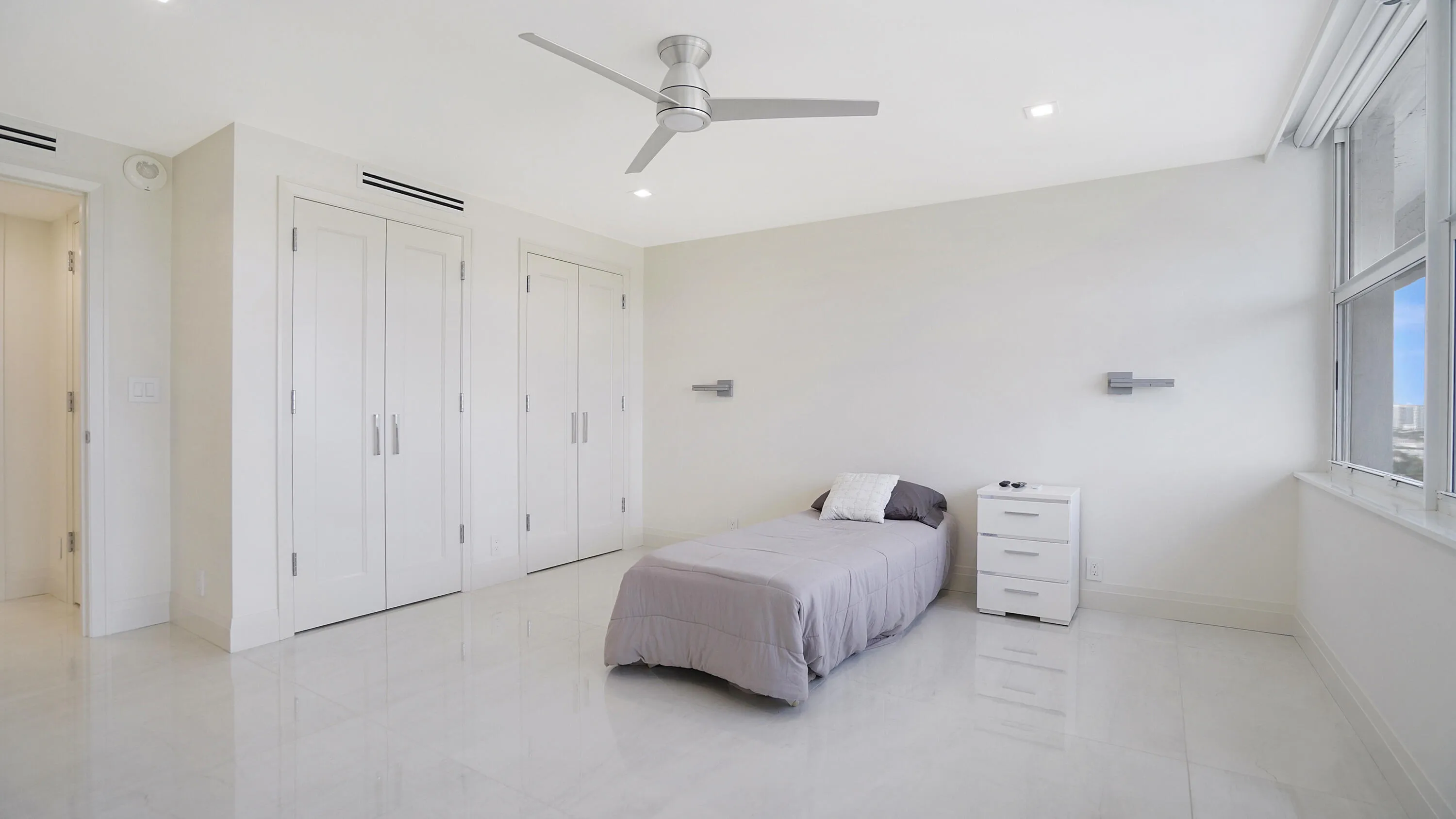 4280 Galt Ocean Dr-13