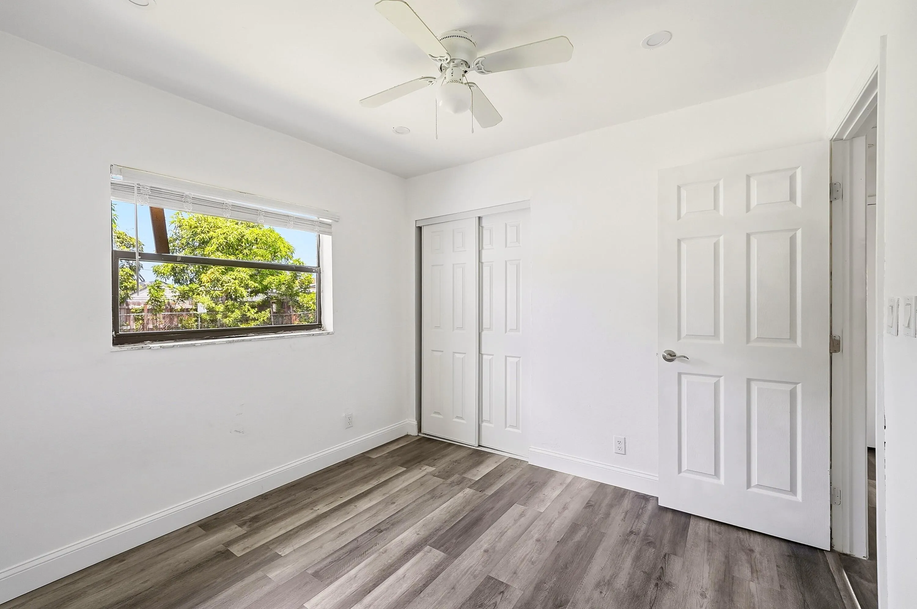 14_bedroom 1
