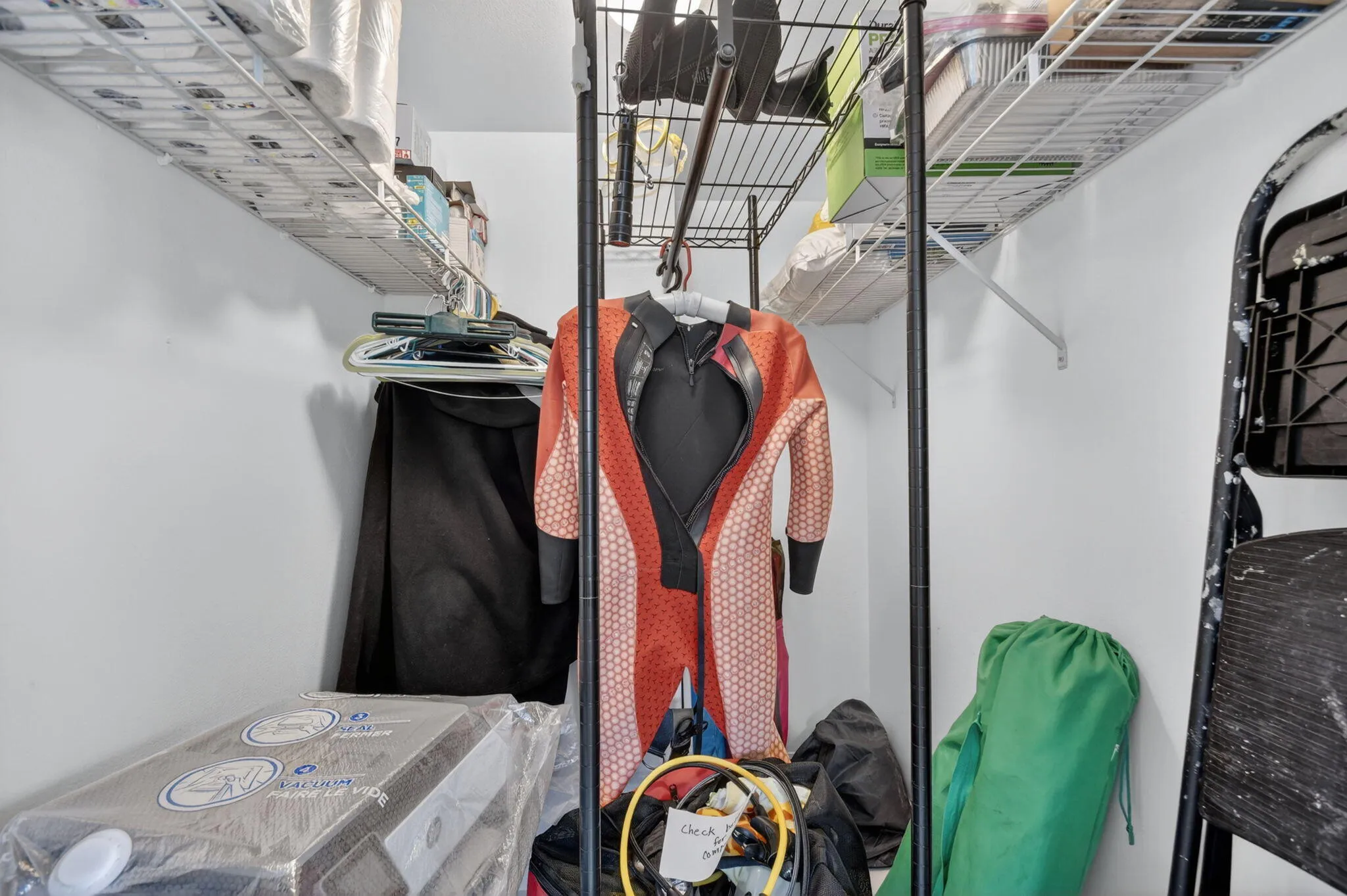 2nd bed closet