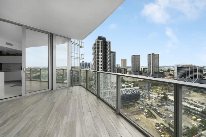 851 NE 1st Ave #2410_1oakstudios_23