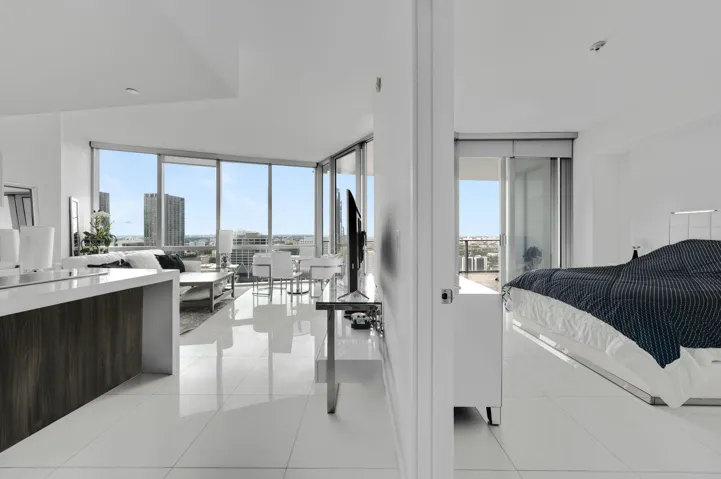 851 NE 1st Ave #2410_1oakstudios_15