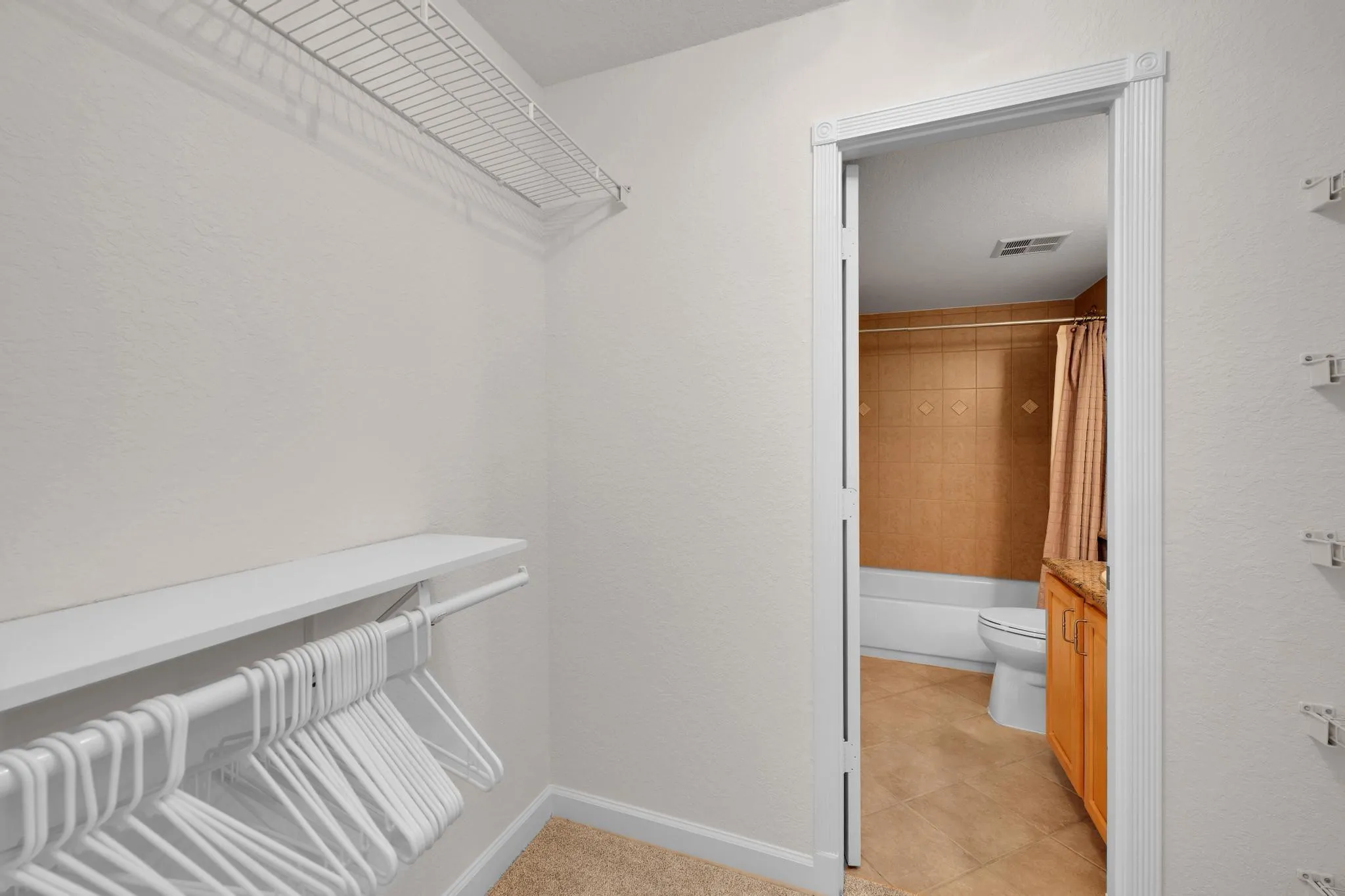BIG CLOSET