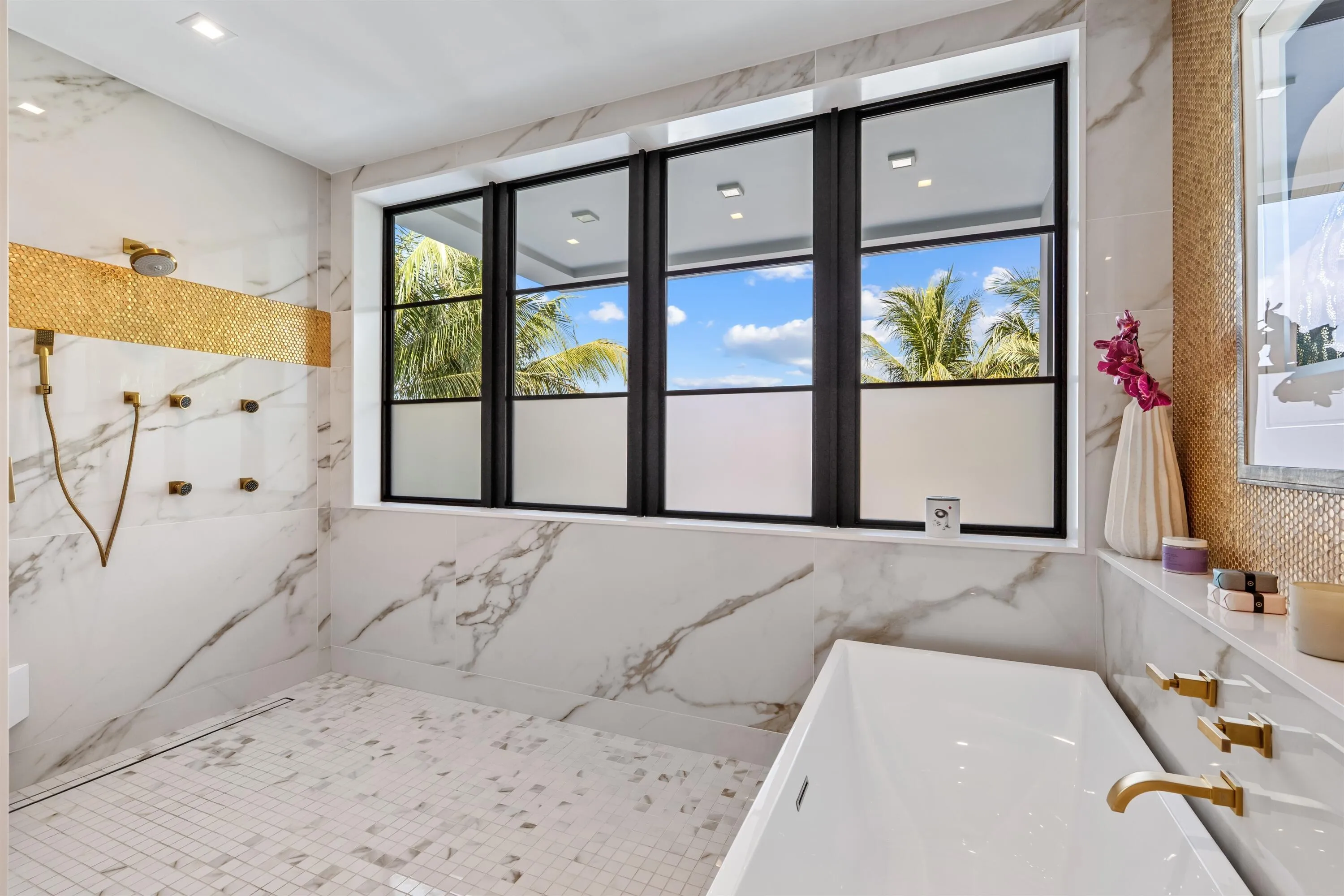 PRIMARY_BATHROOM_SHOWER
