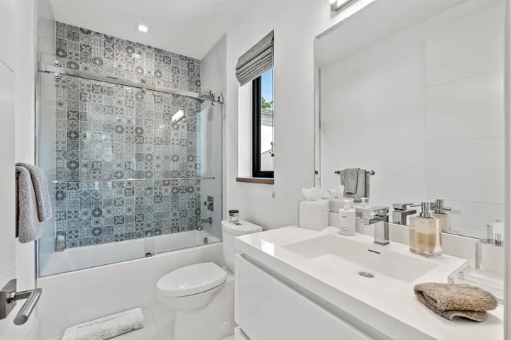 GUEST_BATHROOM