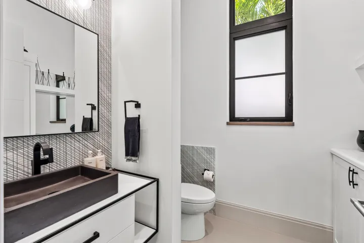 POWDER_ROOM