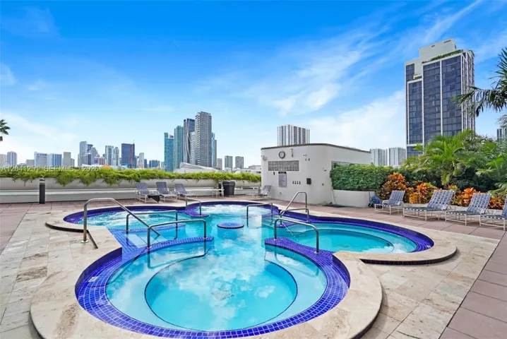 Jacuzzi
