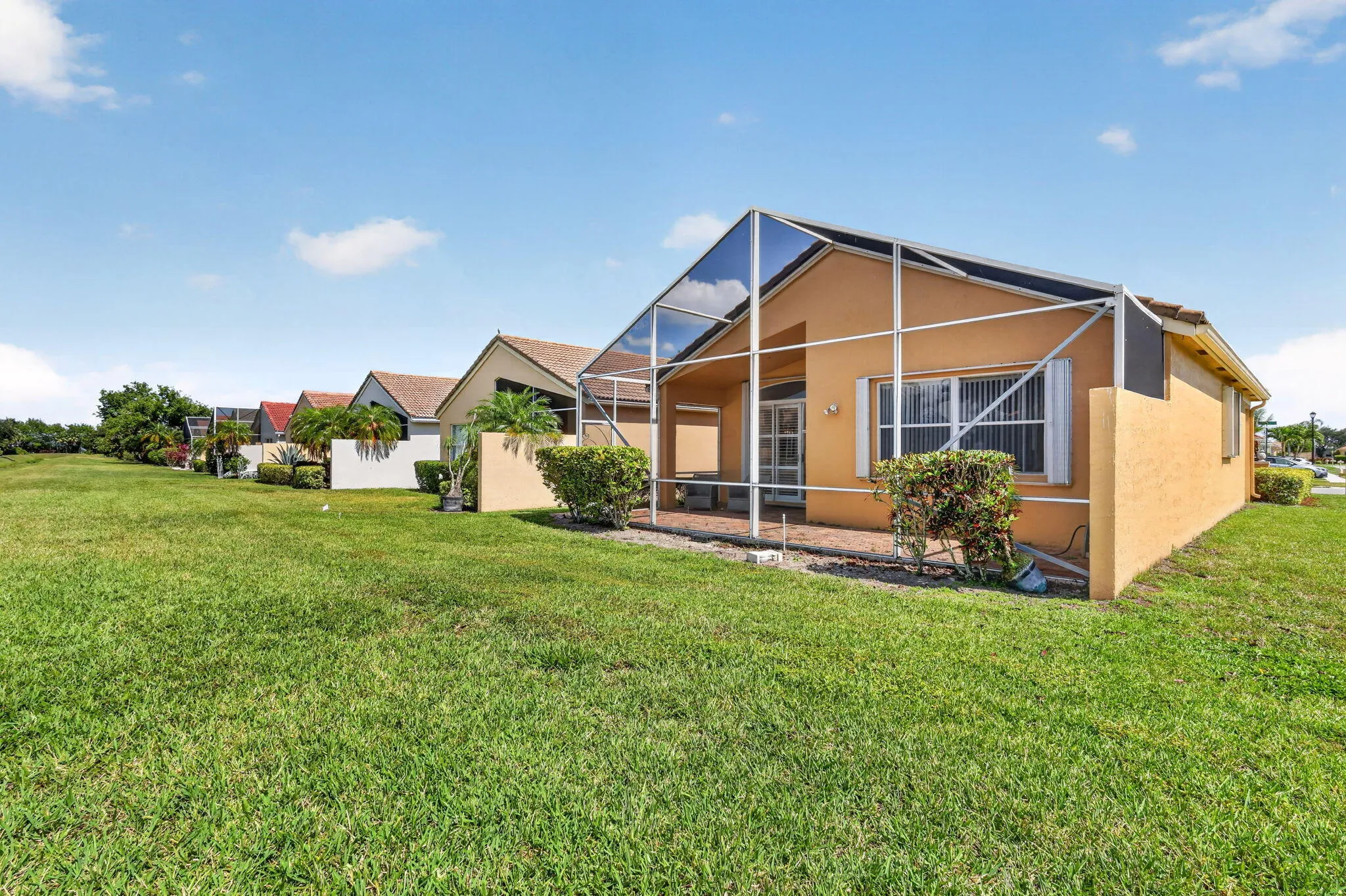 44-web-or-mls-F14A3914