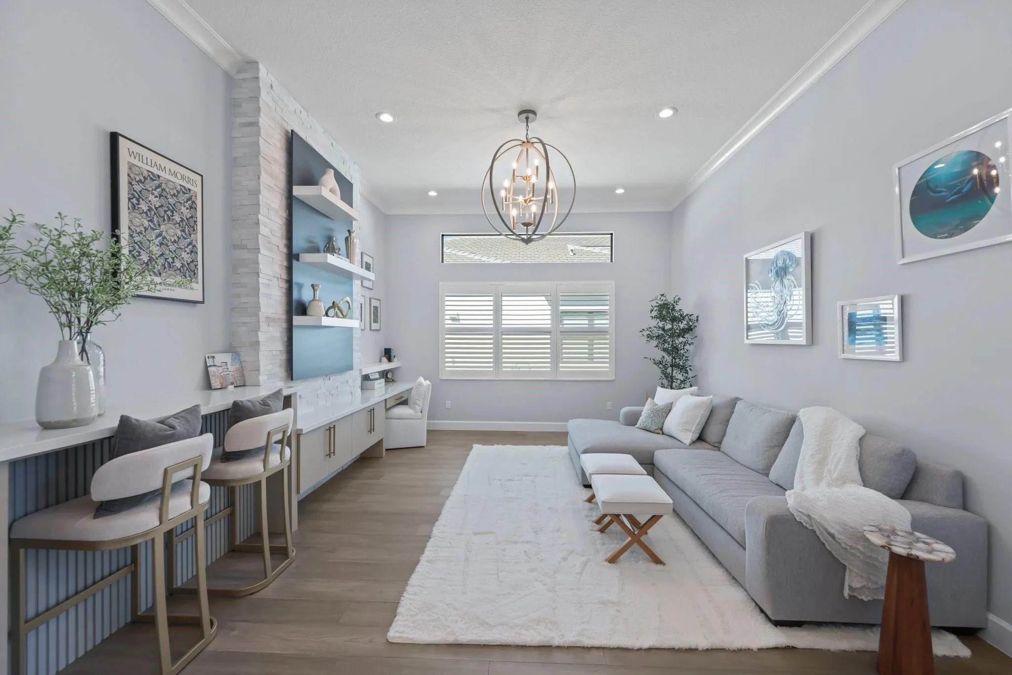 Chic den
